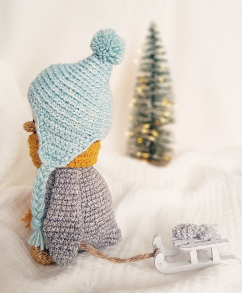 Snowcap Penguin Crochet Pattern
